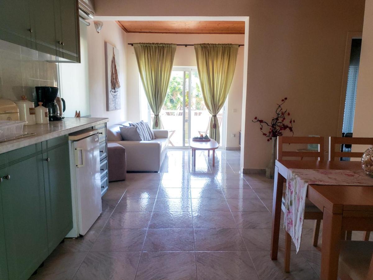 Malibu Studios & Apartments Lassi  Luaran gambar