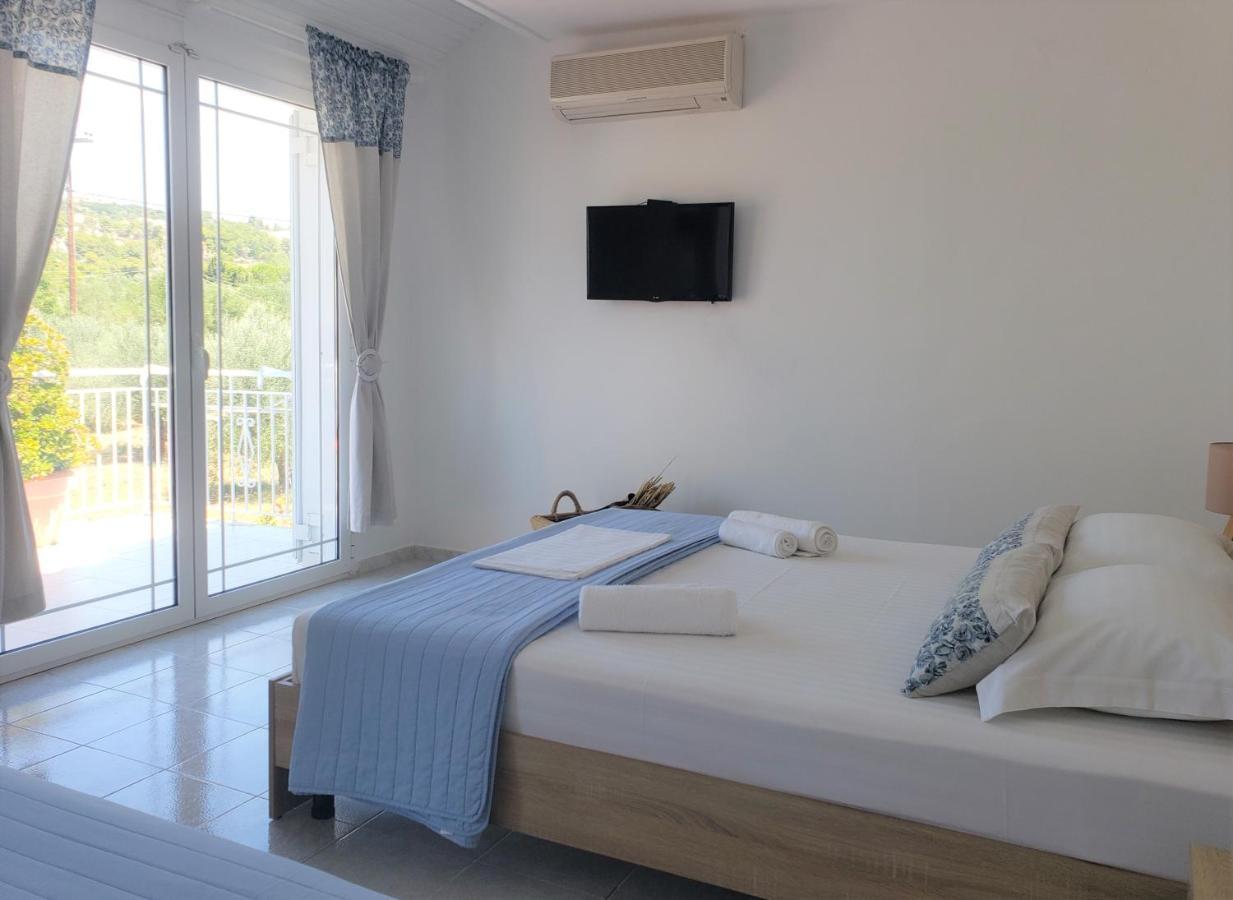 Malibu Studios & Apartments Lassi  Luaran gambar
