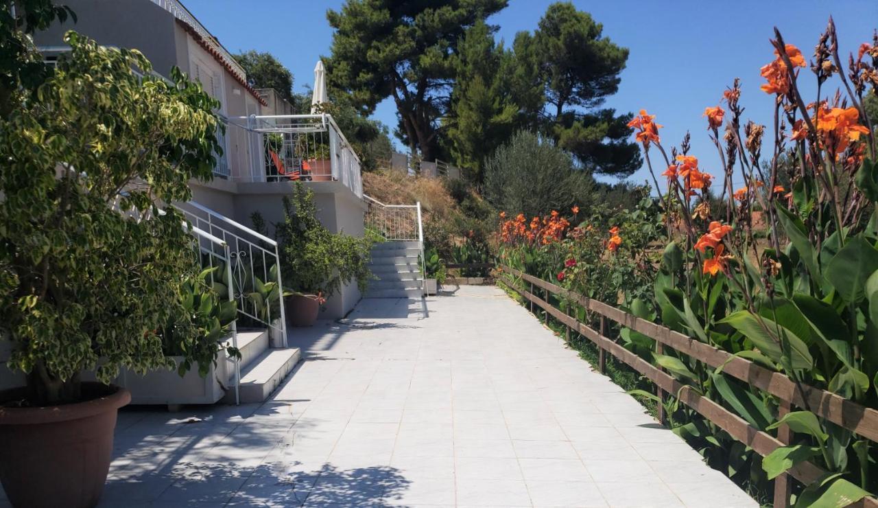 Malibu Studios & Apartments Lassi  Luaran gambar