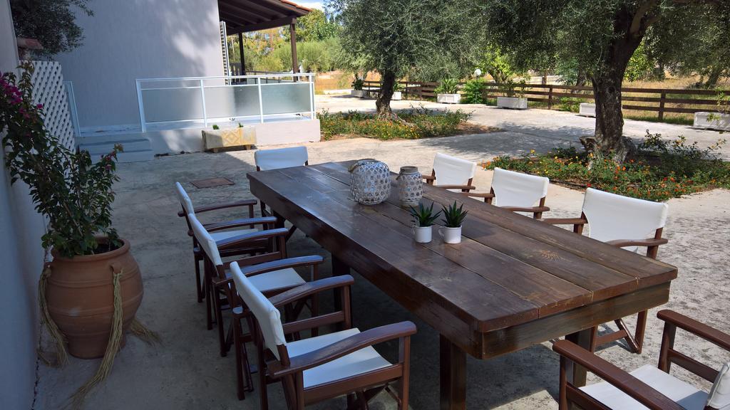 Malibu Studios & Apartments Lassi  Luaran gambar